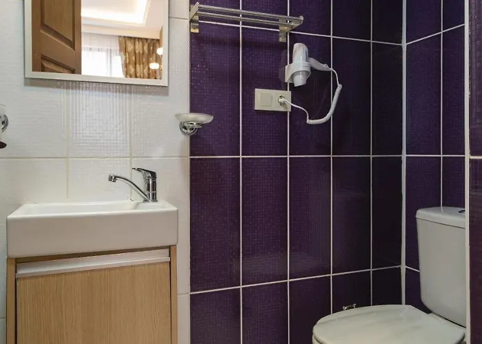 Capricorn By Otantik Κωνσταντινούπολη