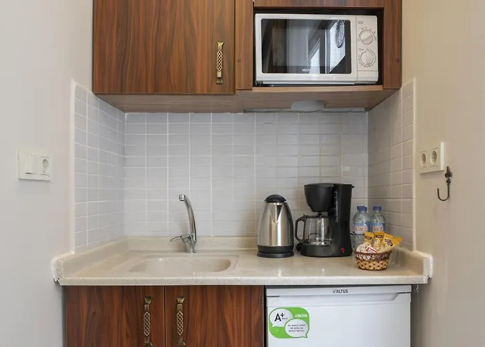 Capricorn By Otantik Κωνσταντινούπολη