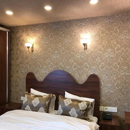 Capricorn By Otantik 4*